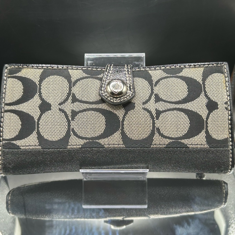 Coach Black and Cream Jacquard Wallet 7” x 3” EUC